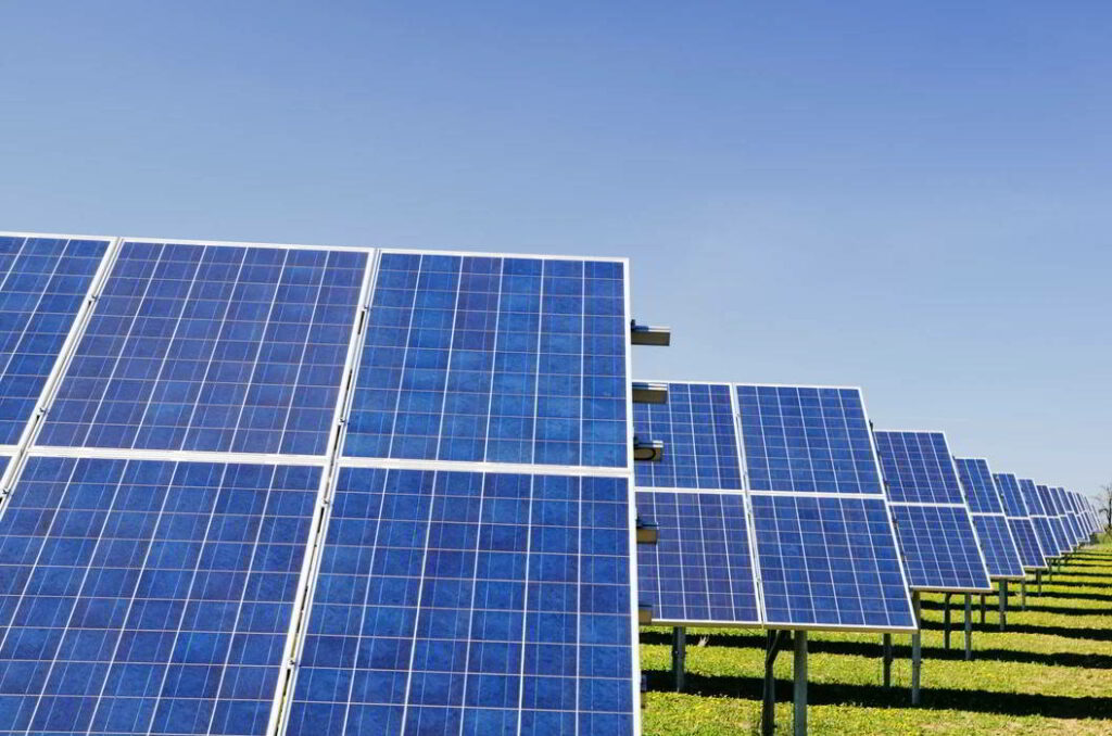 panneaux solaires maison autonome pas cher