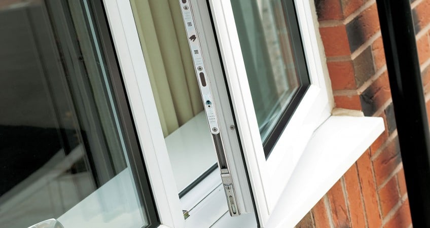 You are currently viewing Pourquoi devez-vous installer uniquement des fenêtres en PVC dans votre maison ?